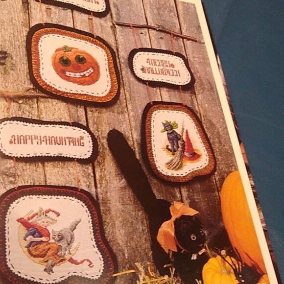 Leisure Arts Craft Book - Picture 5 of 9